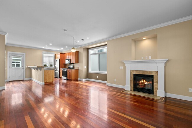 Building Photo - 3Bd/2.5Ba Seattle Home