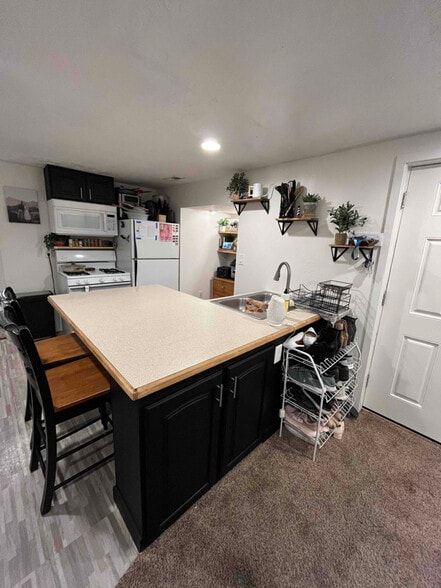 Building Photo - 1251 E 460 S St