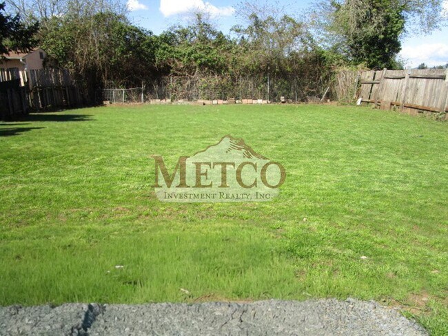 Building Photo - Charming 3 bedroom home in Cottage Grove