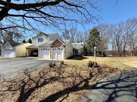 Building Photo - 5673 Donegal Ct