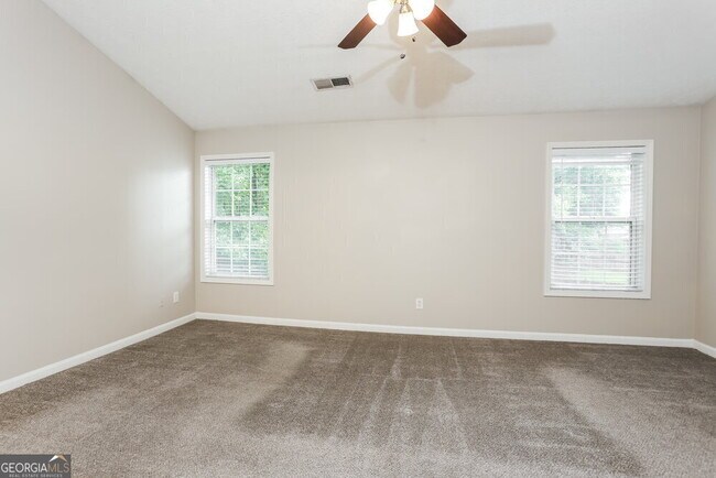 Building Photo - 1015 Maple Leaf Dr