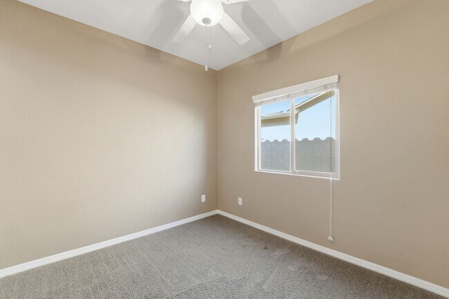 Building Photo - Ironwood Crossing Gem! 3 Bed + Den, Open Layout & Resort Amenities