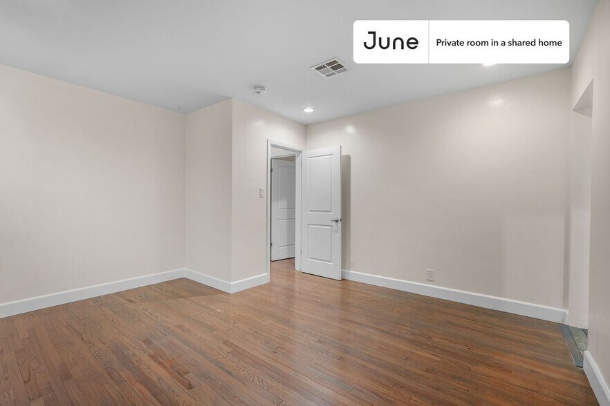 Building Photo - Room in Shared 4 bed/2 bath home