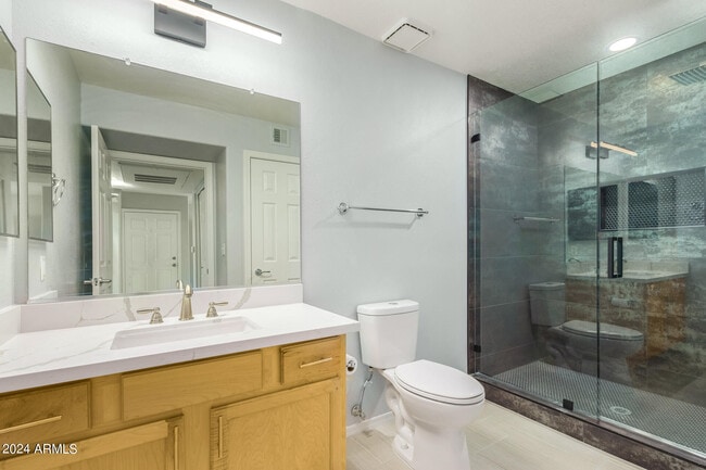 Building Photo - 9990 N Scottsdale Rd