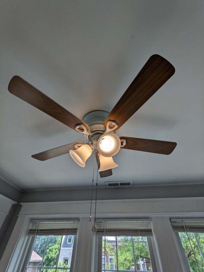 Building Photo - 4227 Botanical Ave