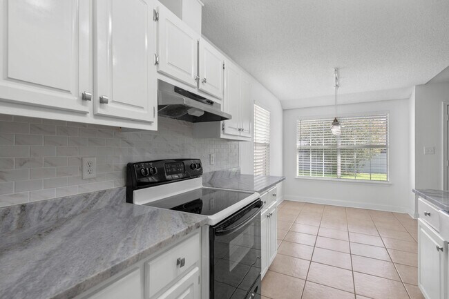 Building Photo - 383 Mirabelle Dr