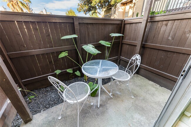 Building Photo - 1500 Bay Area Blvd