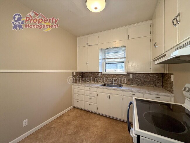 Building Photo - 1707 N 14th St