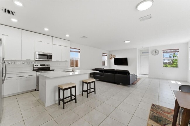 Building Photo - 2284 NW 130th St