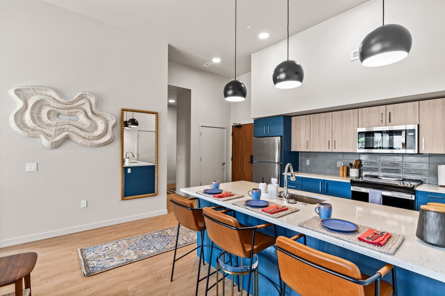 Primary Photo - Portal Eugene