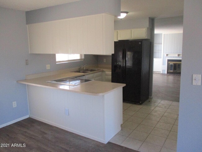 Building Photo - 6014 S College Ave