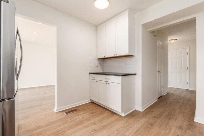 Building Photo - 8407 Covered Wagon Ct