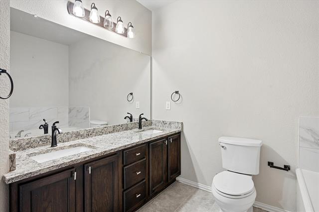 Building Photo - 11589 Snyder Dr