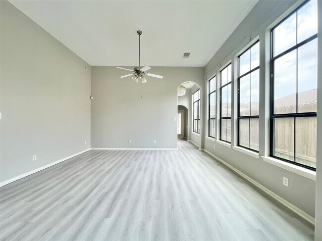 Building Photo - 3625 Standing Rock Dr