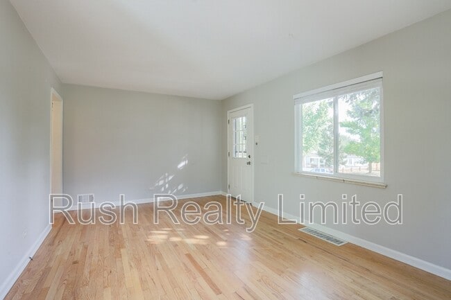 Building Photo - 1815 S Knox Ct