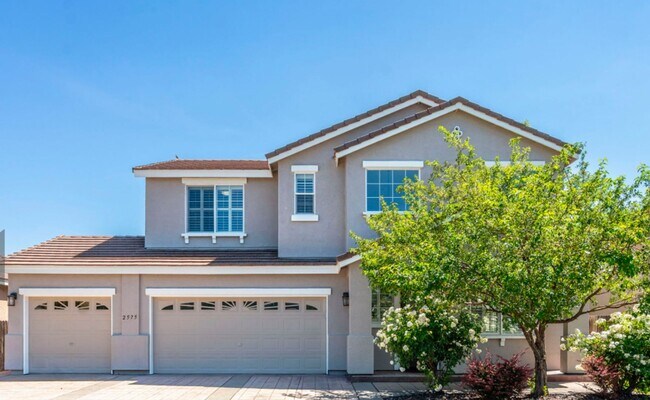 Primary Photo - Stunning Like New South Reno 4 Bedroom