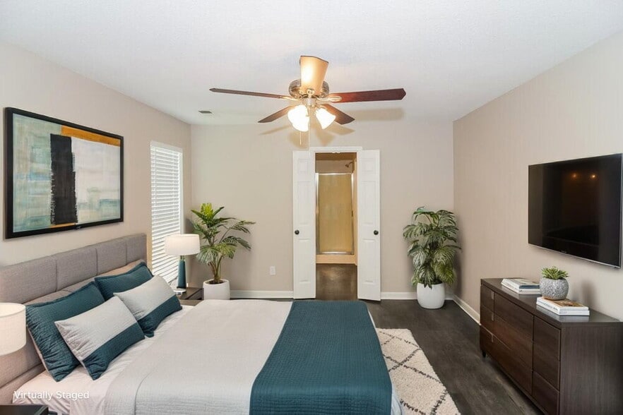 Building Photo - 10678 Pecan Meadow Dr N