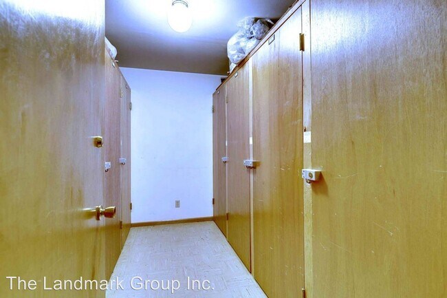 Building Photo - 13322 Greenwood Ave N
