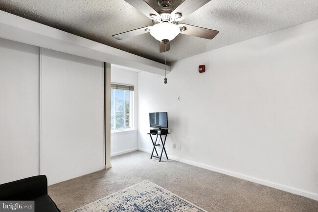 Building Photo - 60 S Van Dorn St