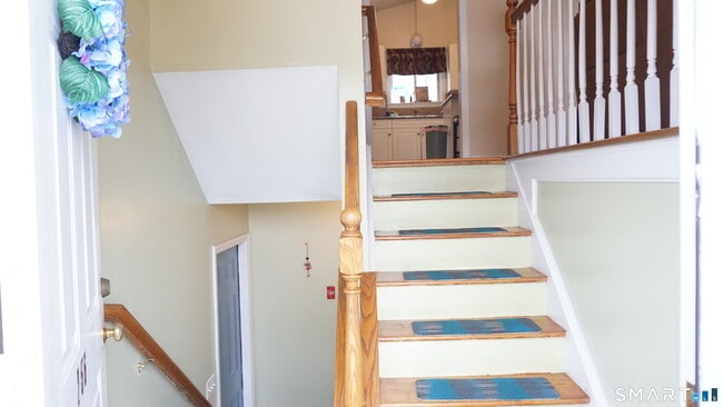 Building Photo - 256 Brewster Rd