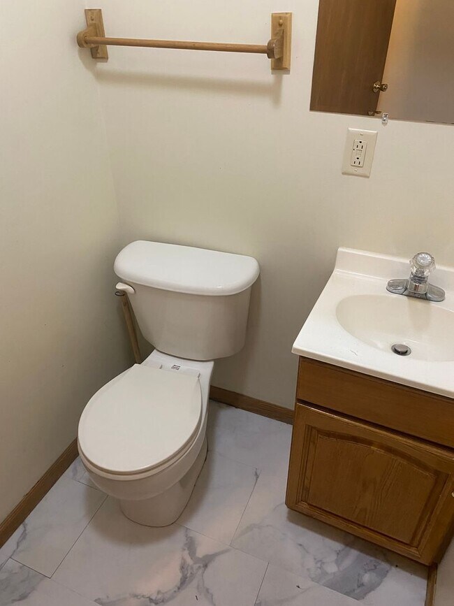 Building Photo - New Phila Duplex