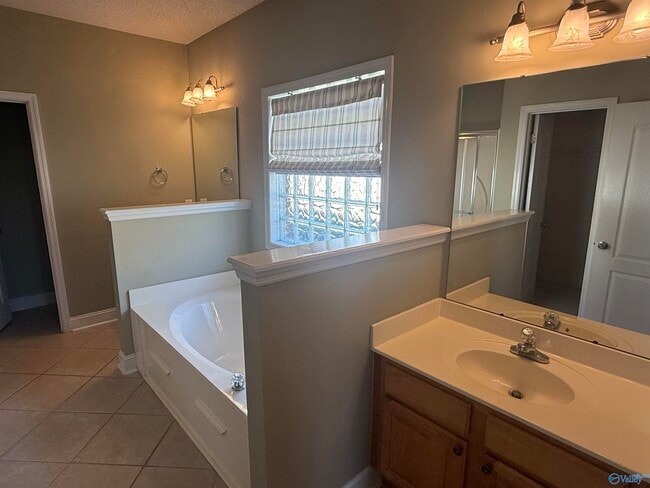 Building Photo - 5005 Liberty Park Cir SE