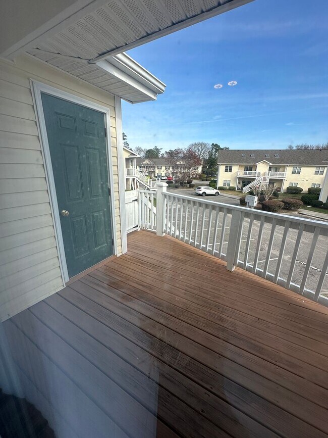 Building Photo - S204