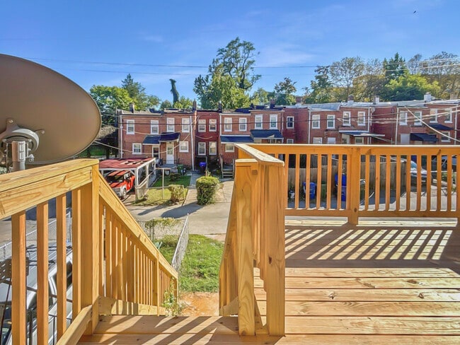 Building Photo - 3905 Cranston Ave