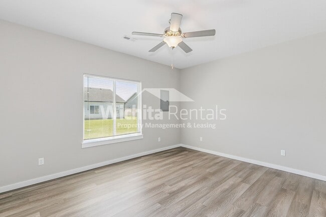 Building Photo - Move-In Ready Duplex in Bel Aire!