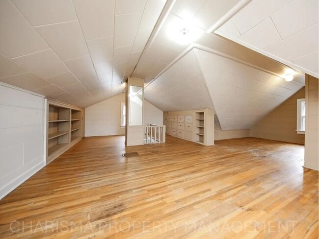 Building Photo - Charming 3 BD Home Across from Emerson Park – Move-In Ready!