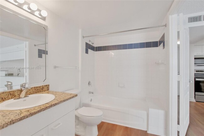 Building Photo - 1756 N Bayshore Dr