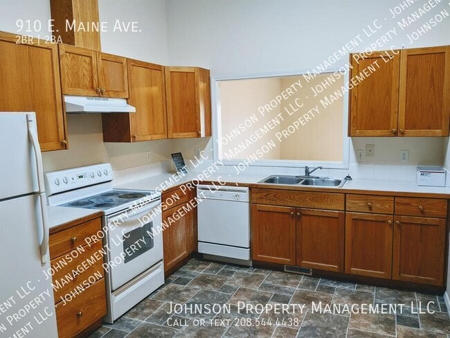 Building Photo - 910 E Maine Ave