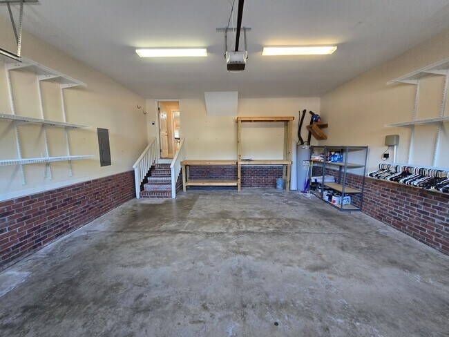 Building Photo - 641 Orchard Falls Dr