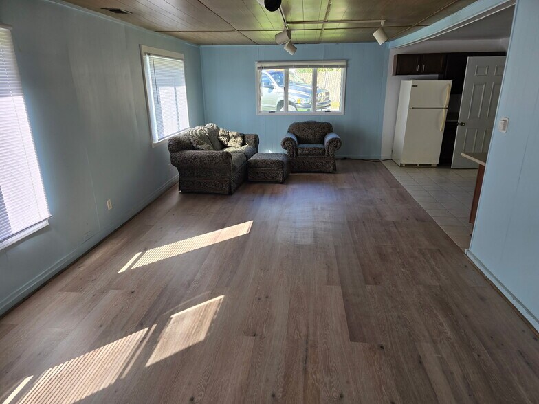 Building Photo - 15306 Gougar Rd