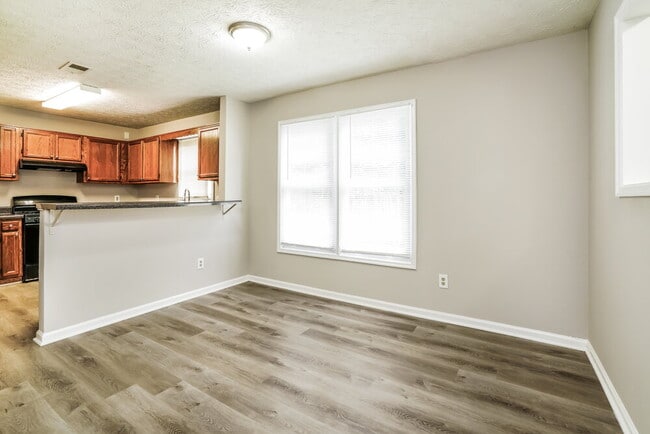 Building Photo - 2318 Wellington Cir