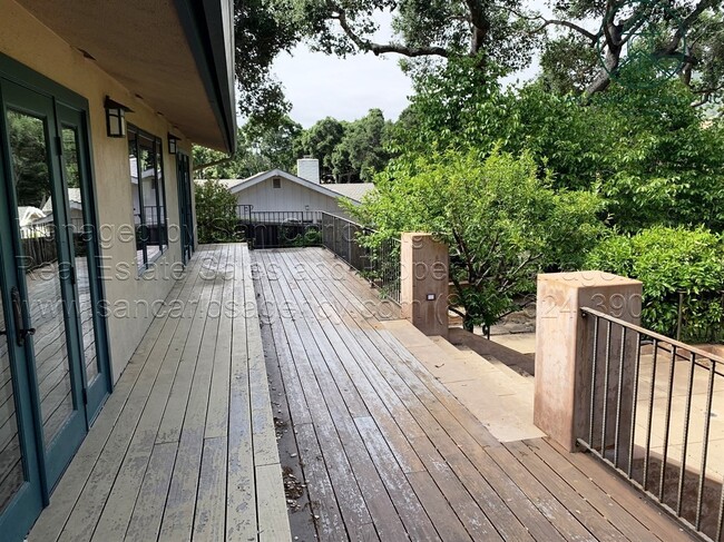 Building Photo - Updated, Sunny and Spacious 3/3 Carmel Valley Home