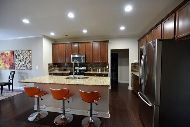 Building Photo - 1805 Kingsbridge Ct