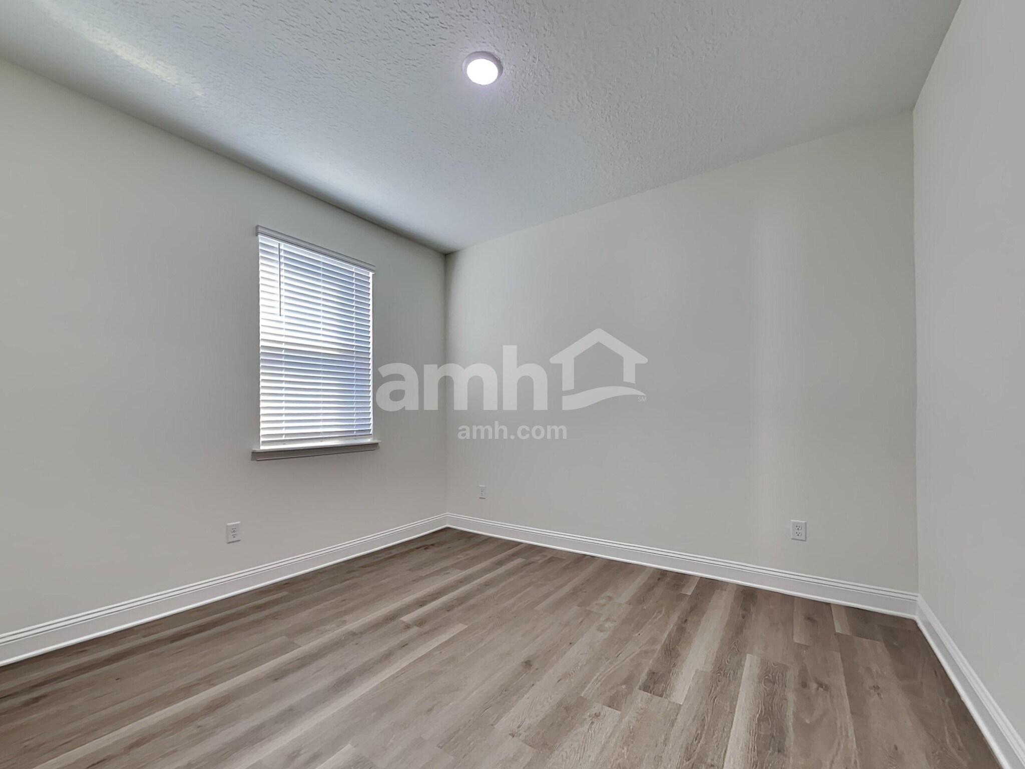 Building Photo - 11590 Bay Hl Cir