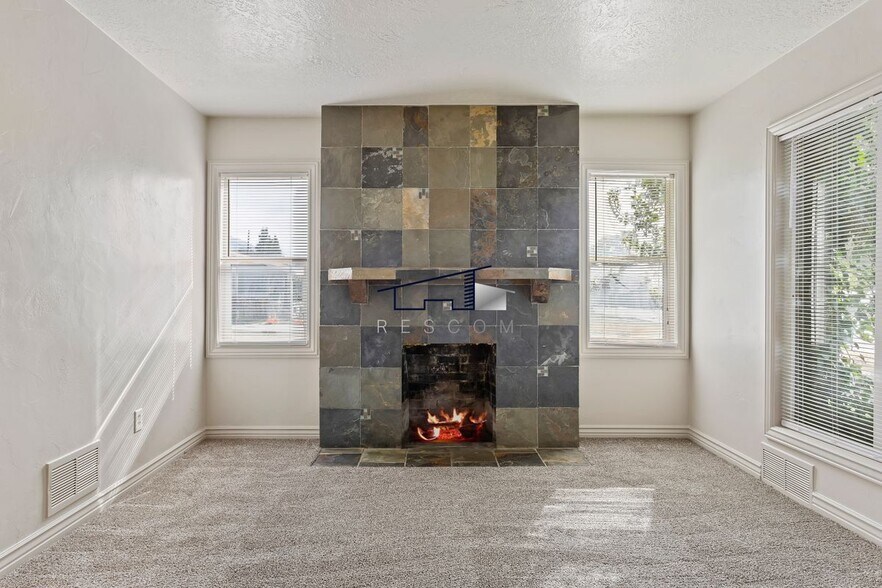 Building Photo - 352 Harrison Blvd