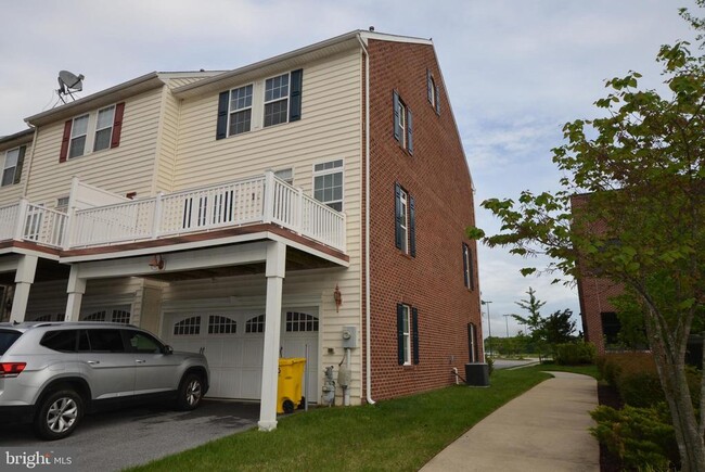 Building Photo - 1031 Ironwood Ln