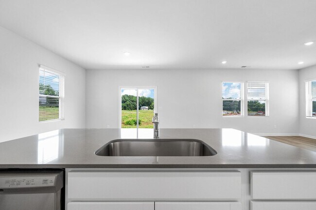 Building Photo - 457 Perthshire Lp