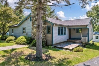 Building Photo - 7 Roberts Cove Rd