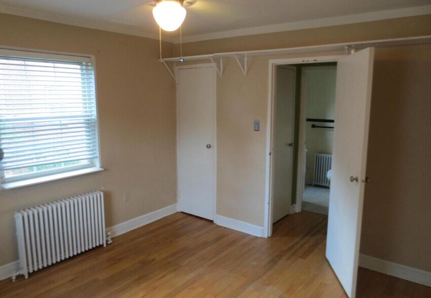 Building Photo - 5314 8th Rd S