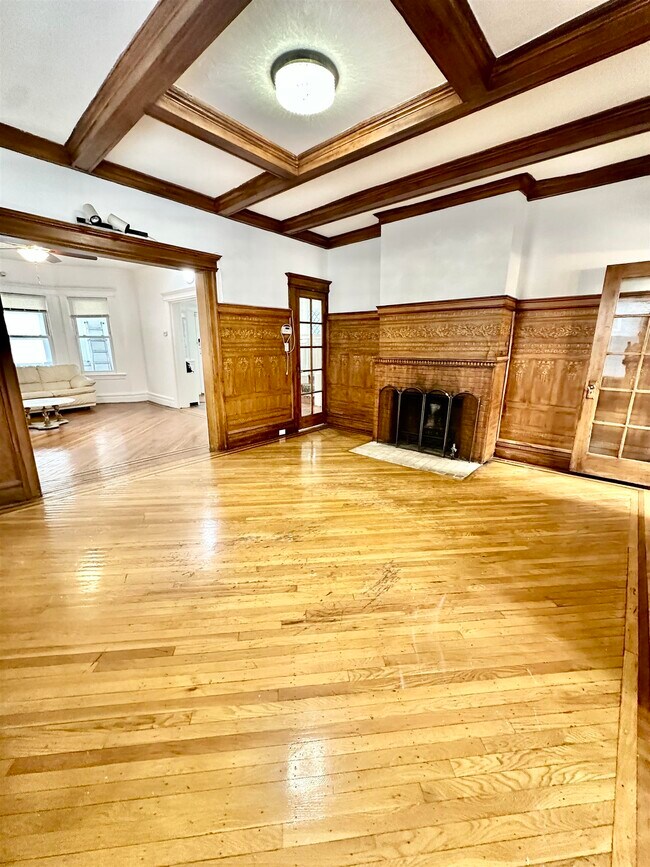 Building Photo - 163 Jewett Ave