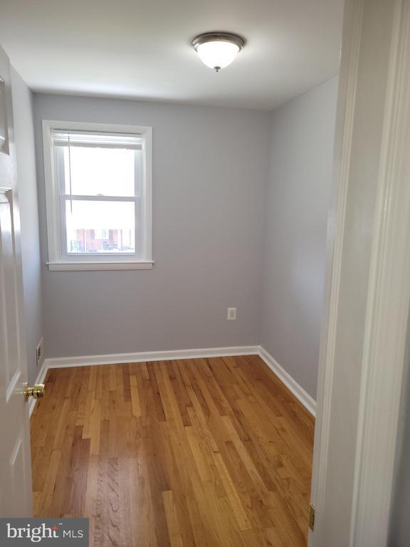 Building Photo - 2212 Vailthorn Rd