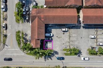 Building Photo - 2560 W 60th St