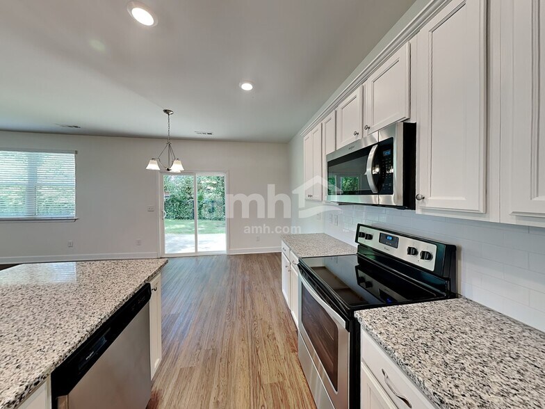 Building Photo - 4805 Horatio Ct