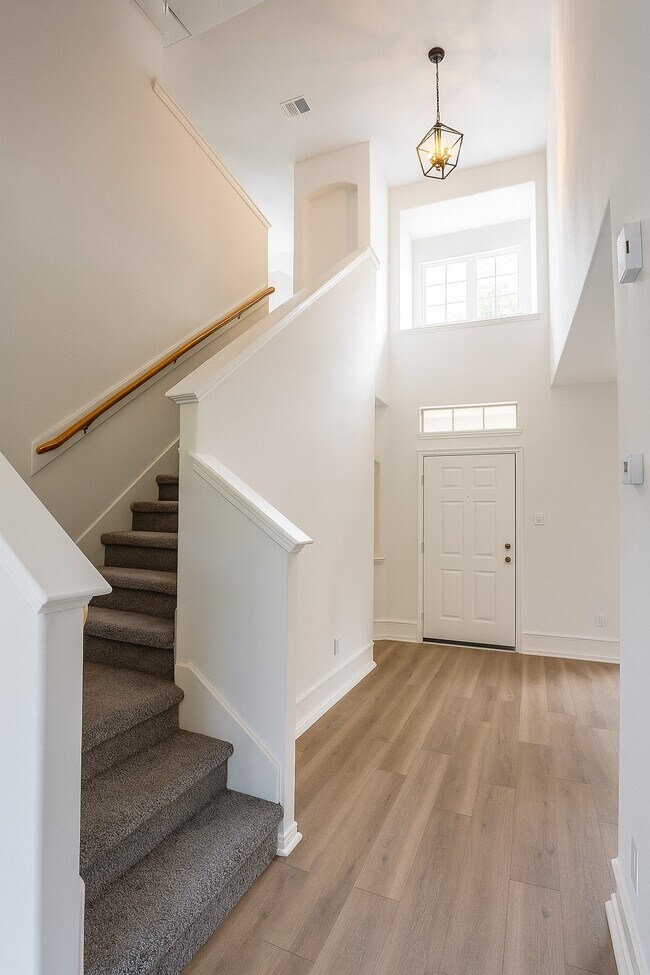 Building Photo - 20802 May Showers Cir