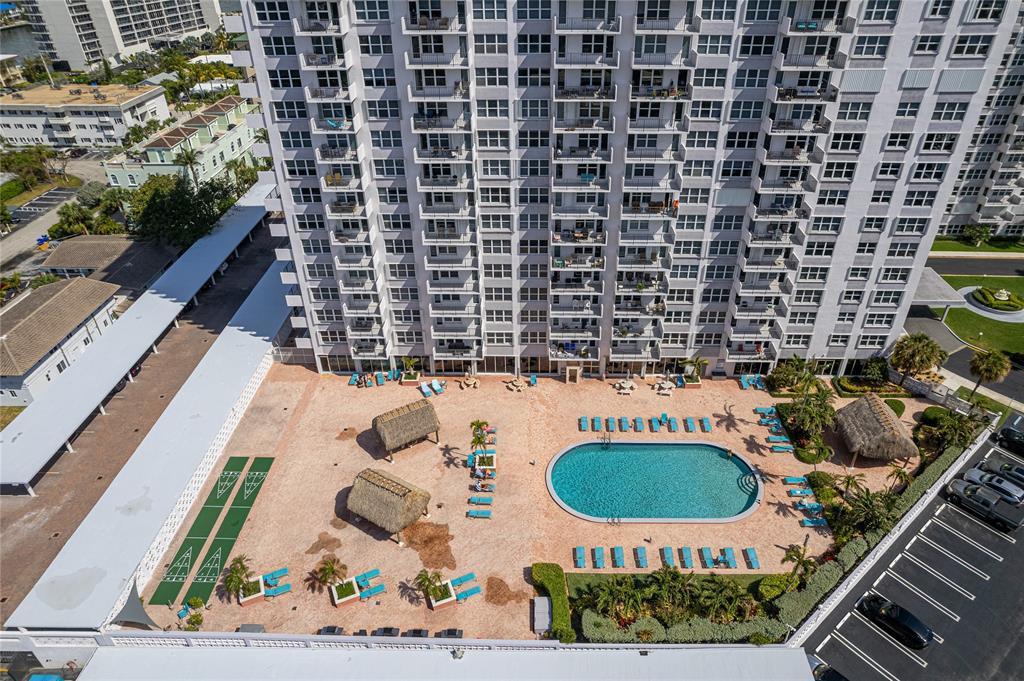 Building Photo - 405 N Ocean Blvd