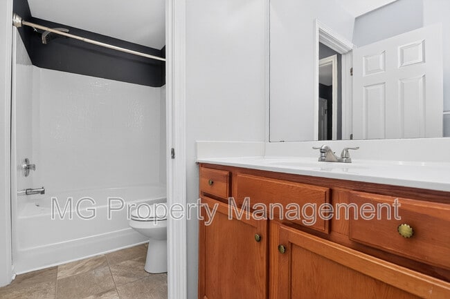 Building Photo - 11909 Stratfield Pl Cir